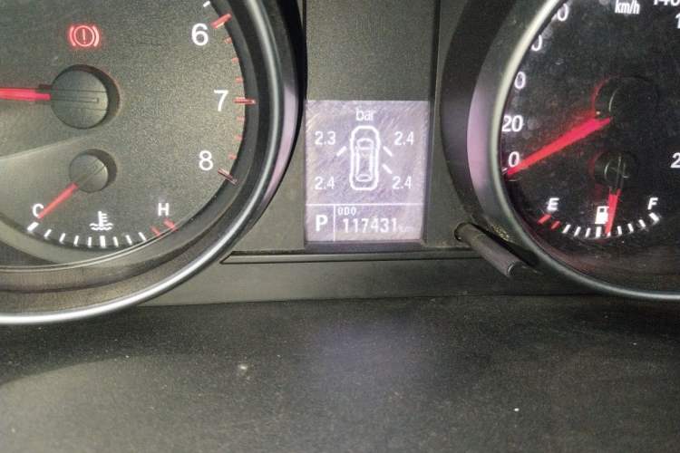 Used Haval H6 2013 Upgraded Model 2.4L Automatic Two-Wheel Drive Prestige Version Odometer Close Up
