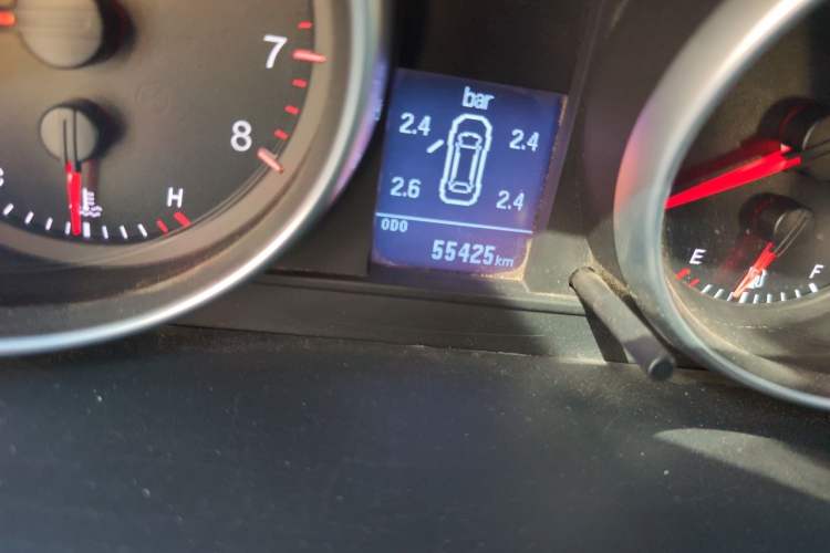 Used Haval H6 2013 Upgraded Model 1.5T Manual Two-Wheel Drive Elite Version Odometer Close Up