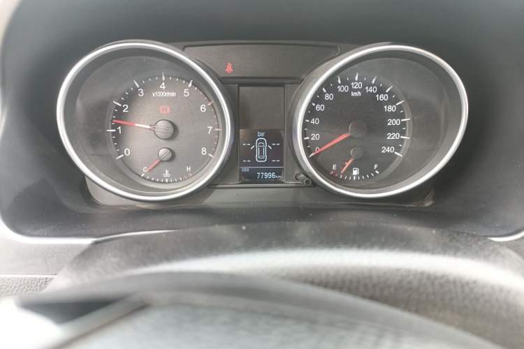 Used Haval H6 2013 Upgraded Model 1.5T Manual Two-Wheel Drive Elite Version Odometer Close Up