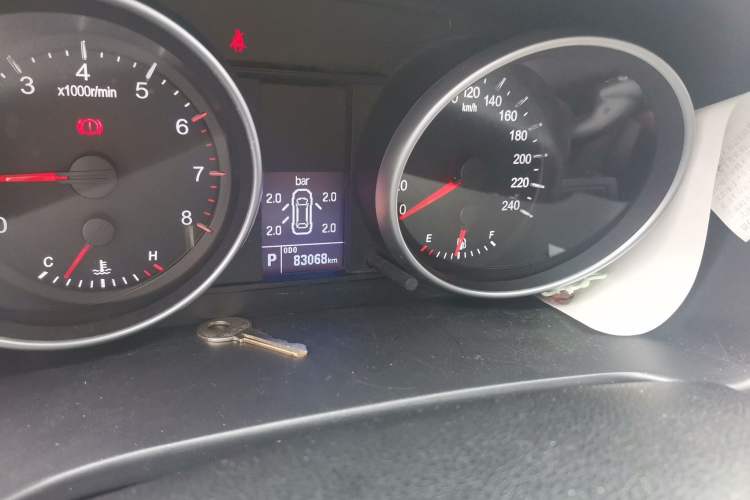 Used Haval H6 2013 Upgraded Model 2.4L Automatic Two-Wheel Drive Elite Version Odometer Close Up