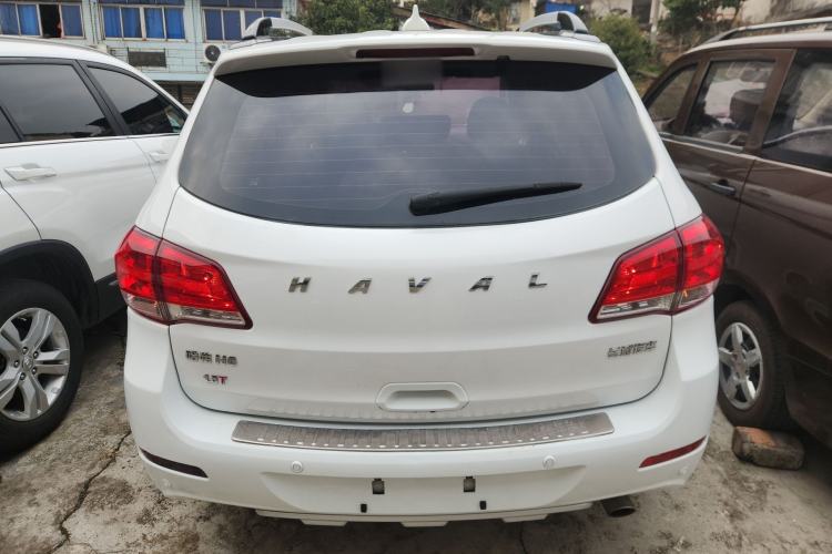 Used Haval H6 2013 Upgraded Model 1.5T Manual Two-Wheel Drive Elite Version Rear
