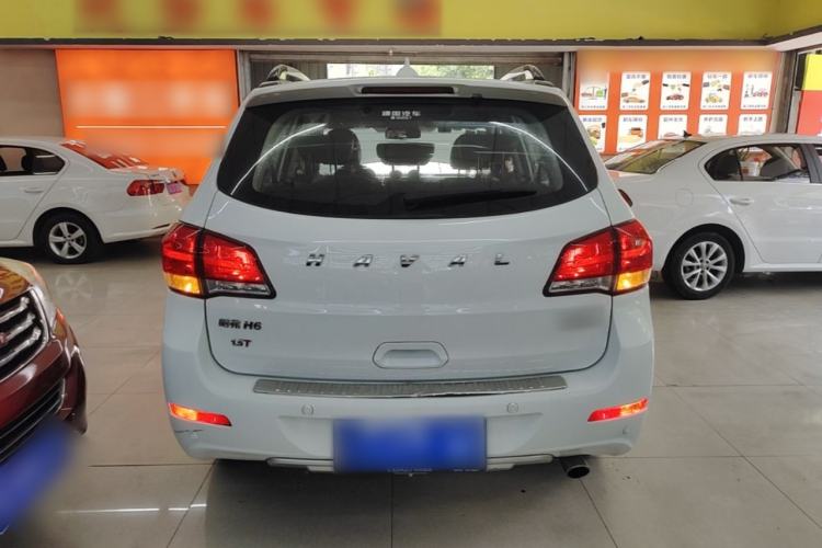 Used Haval H6 2013 Upgraded Model 1.5T Manual Two-Wheel Drive Elite Version Rear