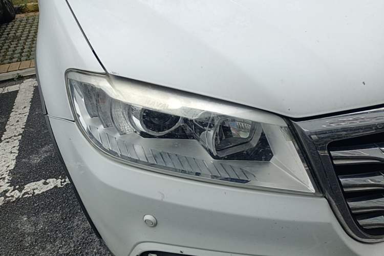 Used Haval H6 2013 Sports Edition 1.5T Manual Two-Wheel Drive Elite Model Right Front Headlight