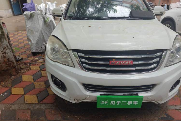 Used Haval H6 2013 Upgraded Model 2.4L Automatic Two-Wheel Drive Elite Version Right Front Headlight