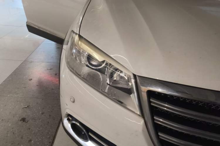 Used Haval H6 2013 Sports Edition 1.5T Manual Two-Wheel Drive Elite Model Right Front Headlight