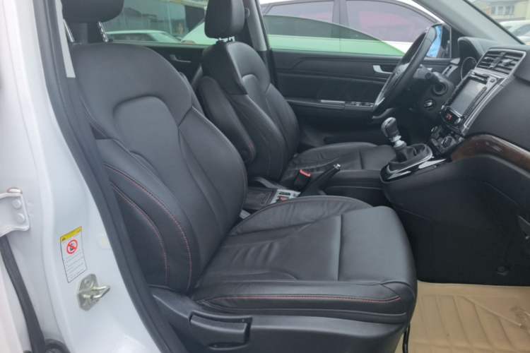 Used Haval H6 2013 Sports Edition 1.5T Manual Two-Wheel Drive Elite Model Right Front Seat