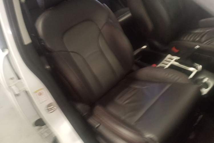 Used Haval H6 2013 Sports Edition 1.5T Manual Two-Wheel Drive Elite Model Right Front Seat