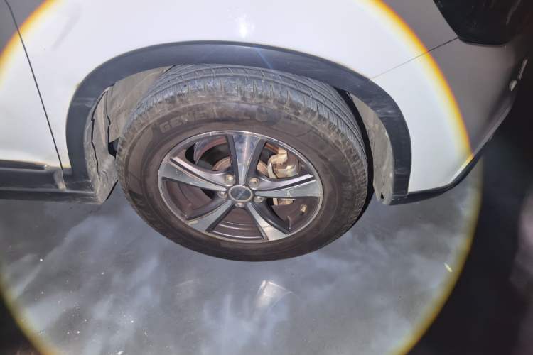 Used Haval H6 2013 Sport Edition 1.5T Manual Two-Wheel Drive Prestige Model Right Front Wheel Hub