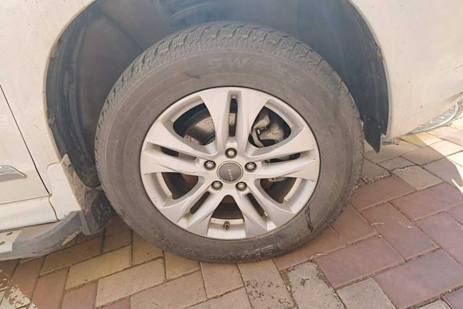 Used Haval H6 2013 Upgraded Model 1.5T Manual Two-Wheel Drive Elite Version Right Front Wheel Hub