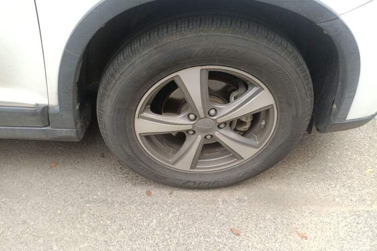 Used Haval H6 2013 Sports Edition 1.5T Manual Two-Wheel Drive Elite Model Right Front Wheel Hub