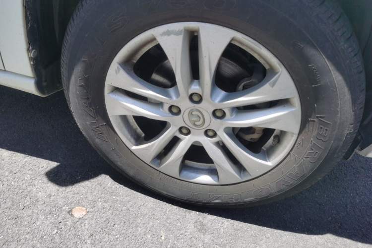 Used Haval H6 2013 Upgraded Model 1.5T Manual Two-Wheel Drive Elite Version Right Front Wheel Hub