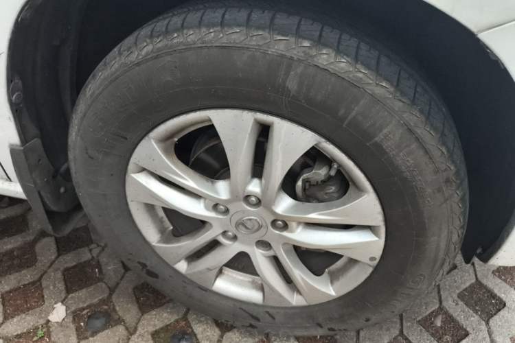Used Haval H6 2013 Upgraded Model 2.4L Automatic Two-Wheel Drive Elite Version Right Front Wheel Hub