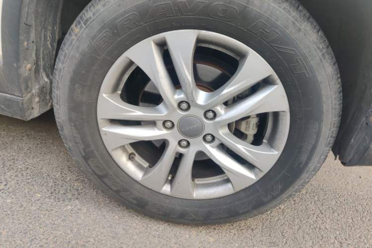 Used Haval H6 2013 Sports Edition 1.5T Manual Two-Wheel Drive Elite Model Right Front Wheel Hub
