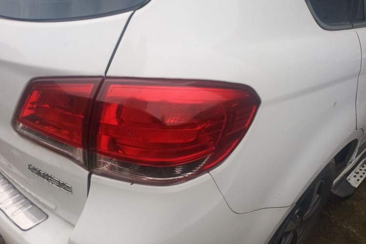Used Haval H6 2013 Upgraded Model 2.4L Automatic Two-Wheel Drive Elite Version Right Rear Taillight