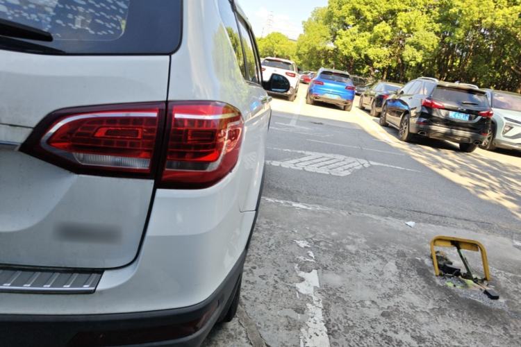 Used Haval H6 2013 Sports Edition 1.5T Manual Two-Wheel Drive Elite Model Right Rear Taillight