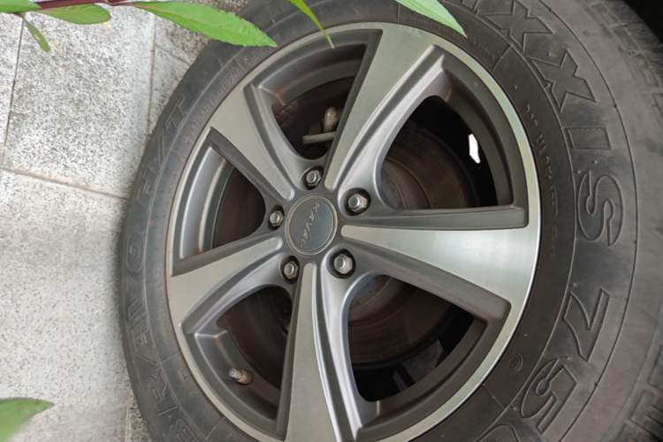 Used Haval H6 2013 Sports Edition 1.5T Manual Two-Wheel Drive Elite Model Right Rear Wheel Hub
