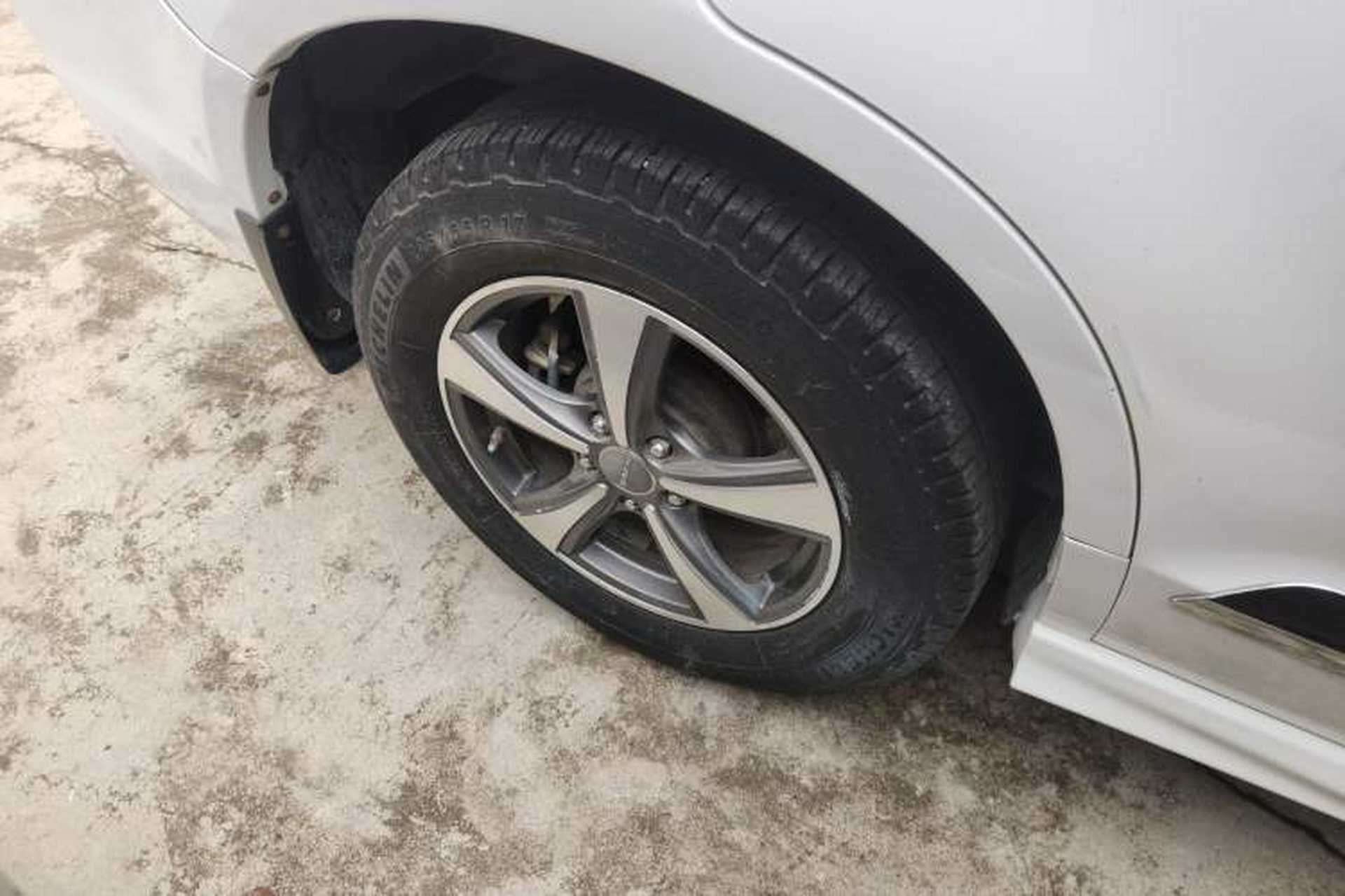 Used Haval H6 2013 Upgraded Model 1.5T Manual Two-Wheel Drive Elite Version Right Rear Wheel Hub