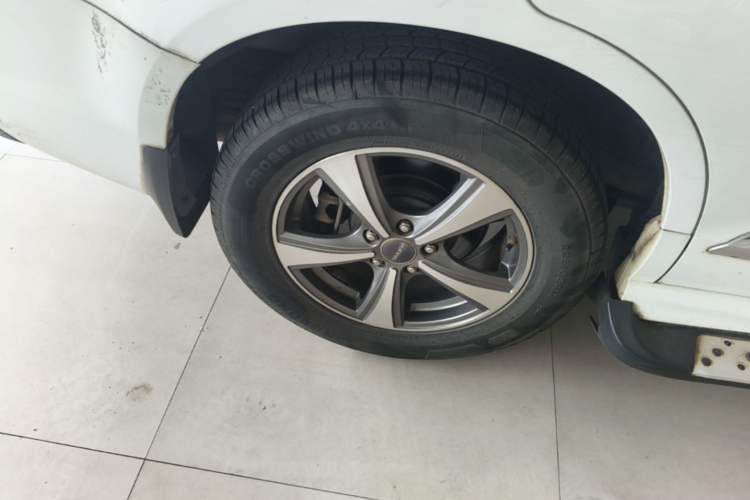 Used Haval H6 2013 Upgraded Model 1.5T Manual Two-Wheel Drive Elite Version Right Rear Wheel Hub