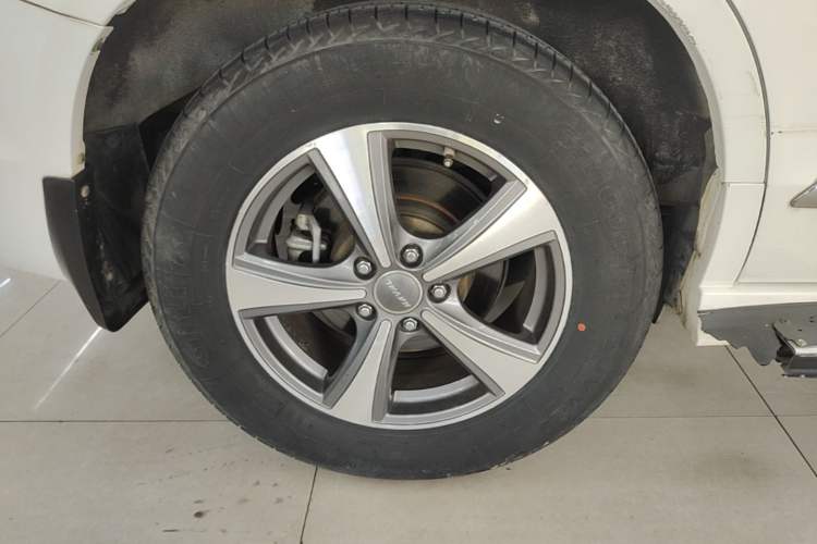 Used Haval H6 2013 Upgraded Model 1.5T Manual Two-Wheel Drive Elite Version Right Rear Wheel Hub