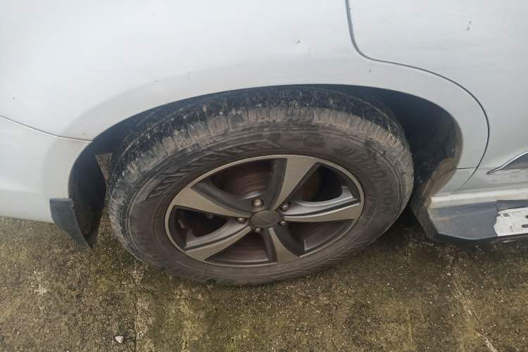 Used Haval H6 2013 Upgraded Model 2.4L Automatic Two-Wheel Drive Elite Version Right Rear Wheel Hub