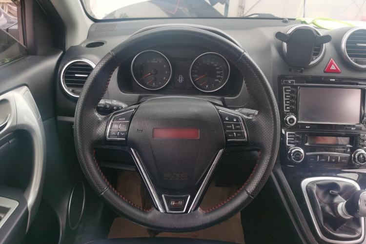 Used Haval H6 2013 Upgraded Model 1.5T Manual Two-Wheel Drive Elite Version Steering Wheel