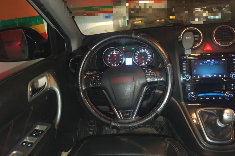 Used Haval H6 2013 Upgraded Model 1.5T Manual Two-Wheel Drive Elite Version Steering Wheel