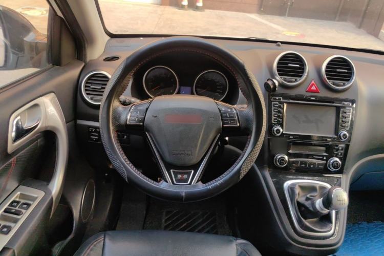 Used Haval H6 2013 Upgraded Model 1.5T Manual Two-Wheel Drive Elite Version Steering Wheel