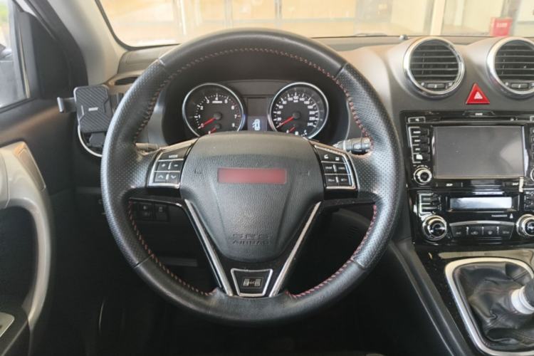 Used Haval H6 2013 Upgraded Model 1.5T Manual Two-Wheel Drive Elite Version Steering Wheel