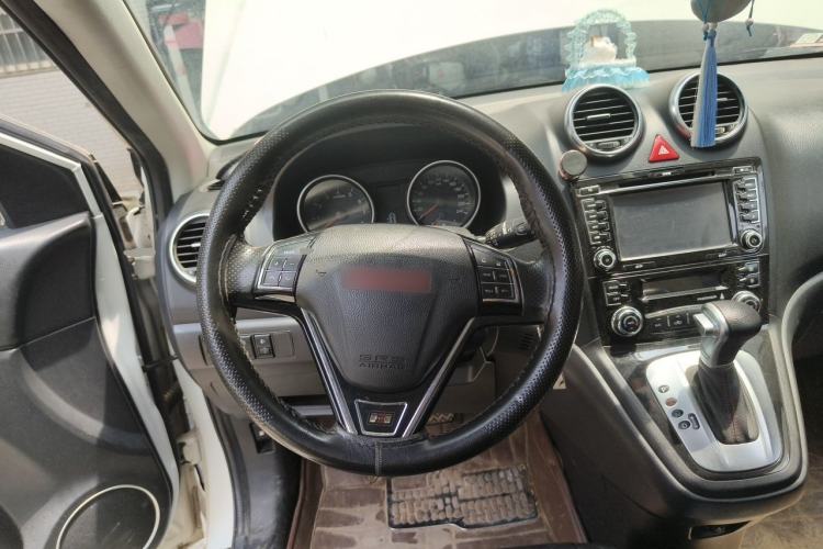 Used Haval H6 2013 Upgraded Model 2.4L Automatic Two-Wheel Drive Elite Version Steering Wheel