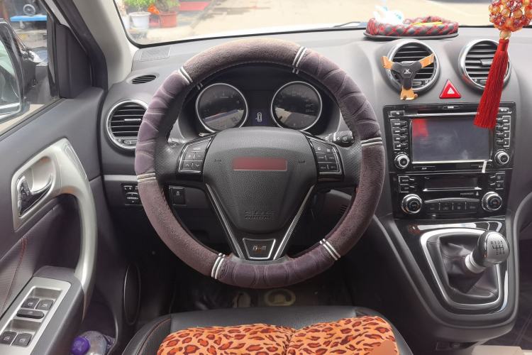 Used Haval H6 2013 Upgraded Model 1.5T Manual Two-Wheel Drive Elite Version Steering Wheel