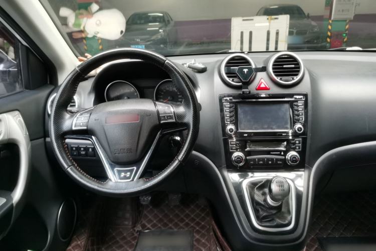 Used Haval H6 2013 Upgraded Model 1.5T Manual Two-Wheel Drive Elite Version Steering Wheel