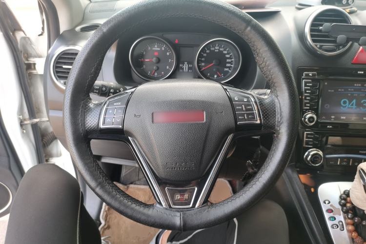 Used Haval H6 2013 Upgraded Model 2.4L Automatic Two-Wheel Drive Prestige Version Steering Wheel