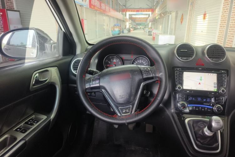 Used Haval H6 2013 Upgraded Model 1.5T Manual Two-Wheel Drive Elite Version Steering Wheel