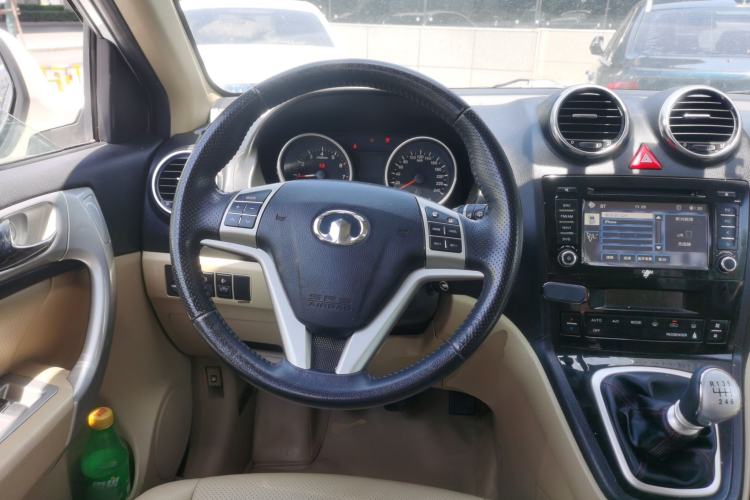 Used Haval H6 2013 Upgraded Model 1.5T Manual Two-Wheel Drive Elite Version Steering Wheel