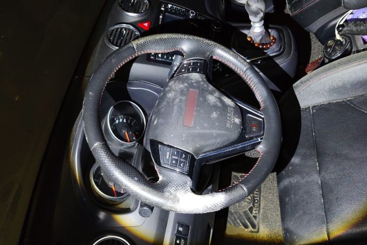 Used Haval H6 2013 Upgraded Model 1.5T Manual Two-Wheel Drive Elite Version Steering Wheel