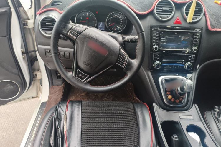 Used Haval H6 2013 Upgraded Model 1.5T Manual Two-Wheel Drive Elite Version Steering Wheel