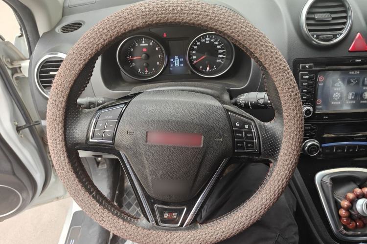 Used Haval H6 2013 Upgraded Model 1.5T Manual Two-Wheel Drive Elite Version Steering Wheel