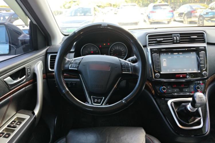 Used Haval H6 2013 Sports Edition 1.5T Manual Two-Wheel Drive Elite Model Steering Wheel