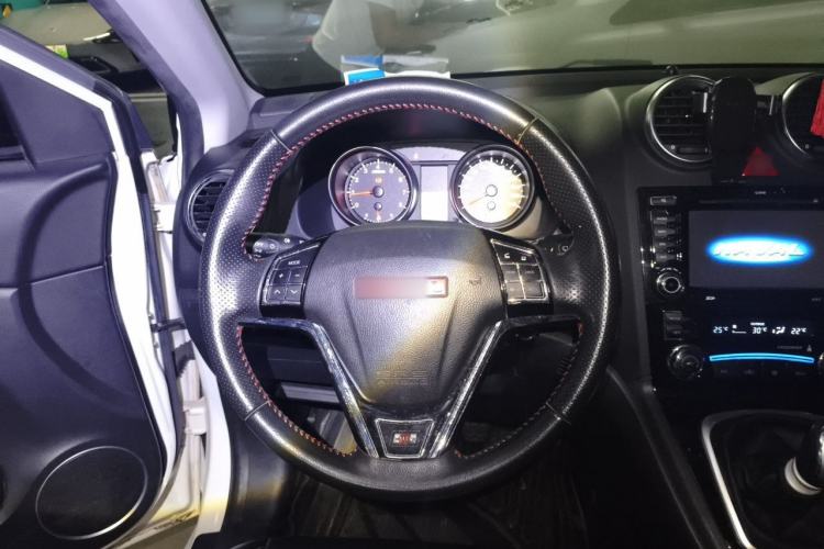 Used Haval H6 2013 Upgraded Model 1.5T Manual Two-Wheel Drive Elite Version Steering Wheel