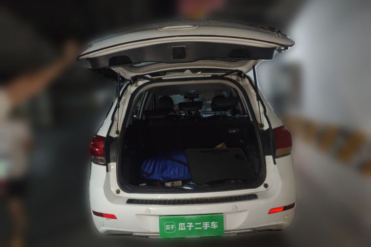 Used Haval H6 2013 Upgraded Model 1.5T Manual Two-Wheel Drive Elite Version Trunk