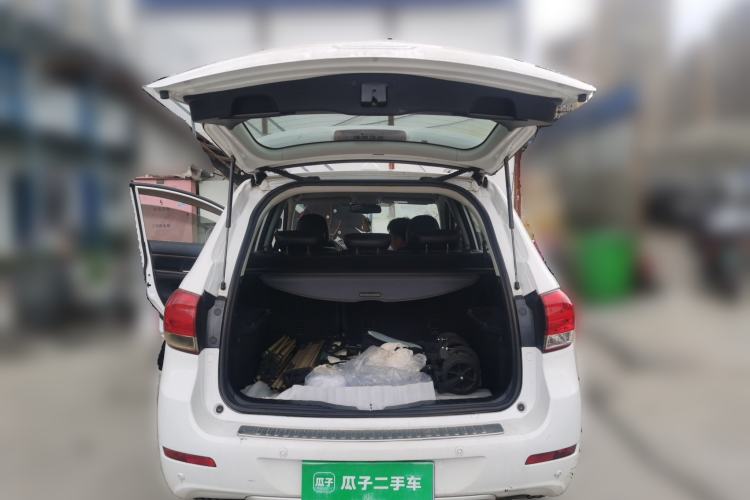 Used Haval H6 2013 Upgraded Model 1.5T Manual Two-Wheel Drive Elite Version Trunk
