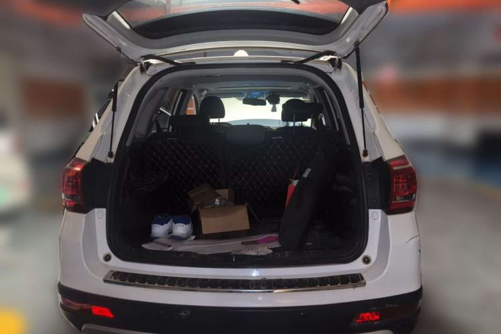 Used Haval H6 2013 Sport Edition 1.5T Manual Two-Wheel Drive Prestige Model Trunk