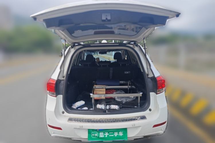 Used Haval H6 2013 Upgraded Model 1.5T Manual Two-Wheel Drive Elite Version Trunk
