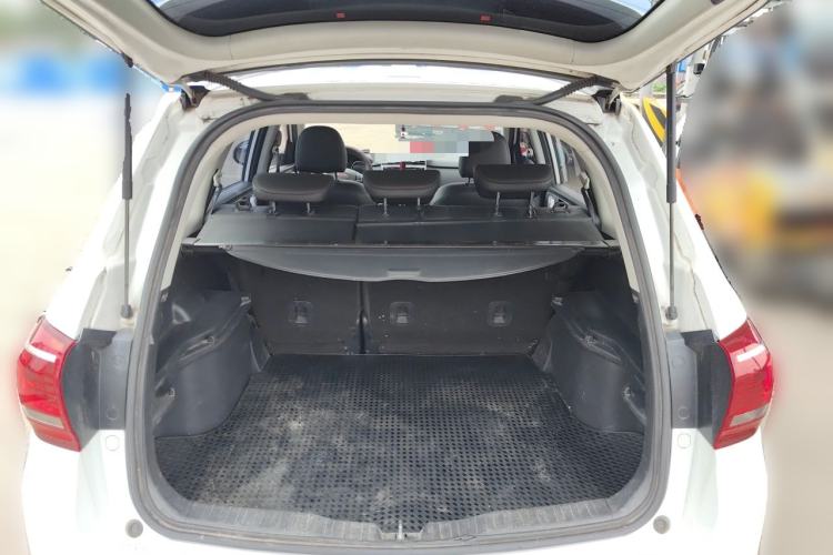 Used Haval H6 2013 Sports Edition 1.5T Manual Two-Wheel Drive Elite Model Trunk