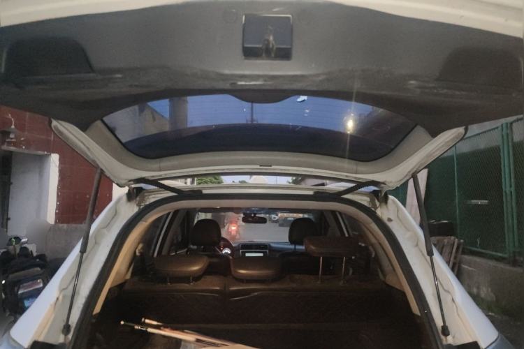 Used Haval H6 2013 Sport Edition 1.5T Manual Two-Wheel Drive Prestige Model Trunk