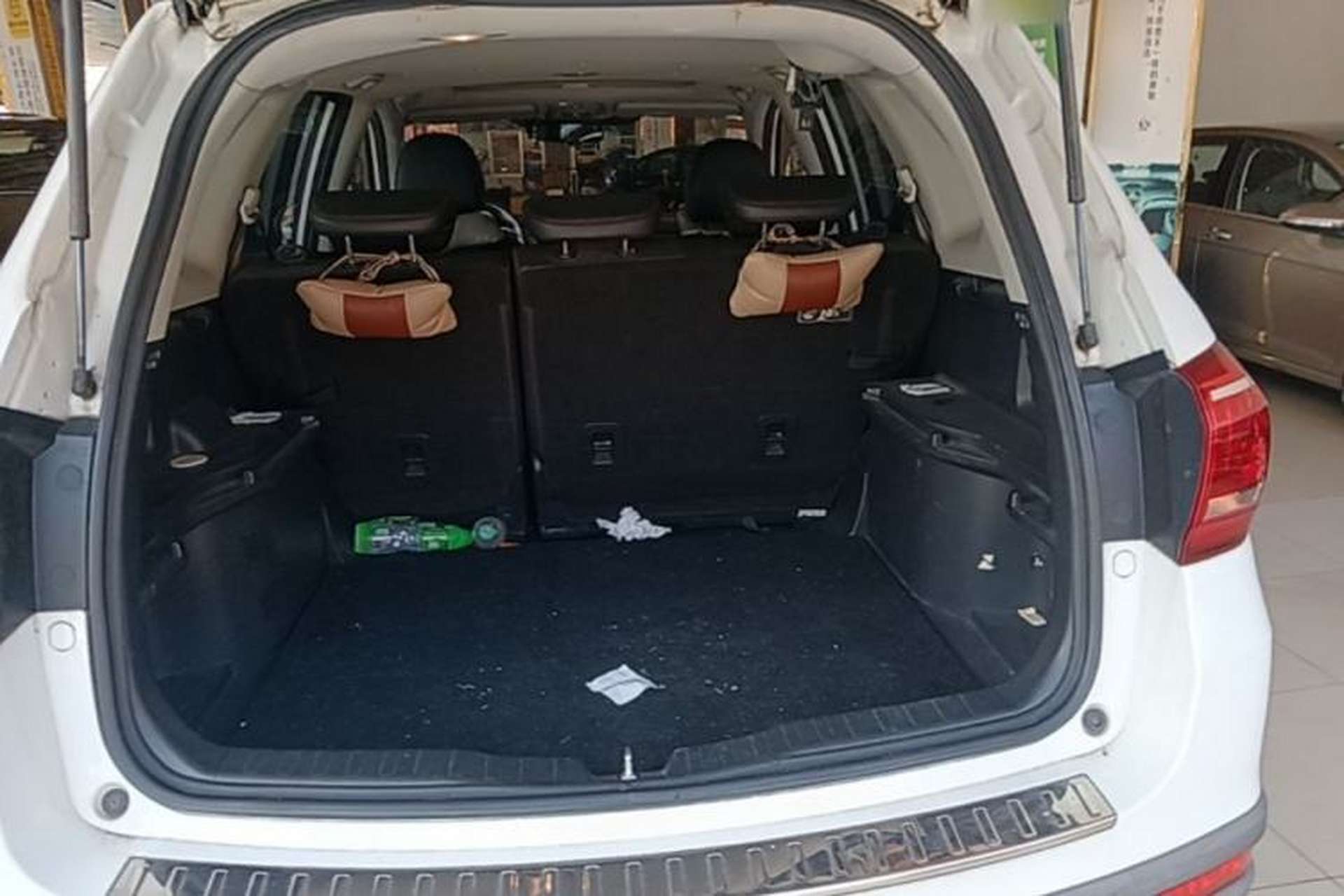 Used Haval H6 2013 Sports Edition 1.5T Manual Two-Wheel Drive Elite Model Trunk