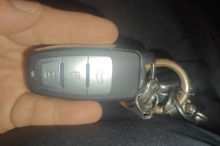 Used Haval H6 2013 Upgraded Model 1.5T Manual Two-Wheel Drive Elite Version Vehicle Key