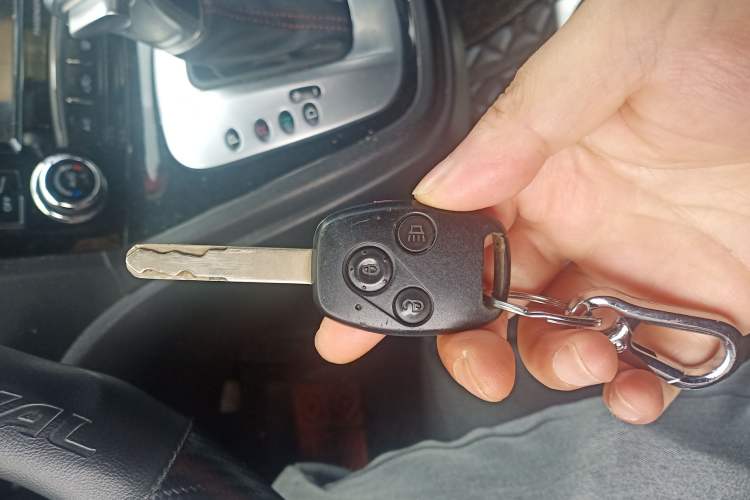 Used Haval H6 2013 Upgraded Model 2.4L Automatic Two-Wheel Drive Elite Version Vehicle Key