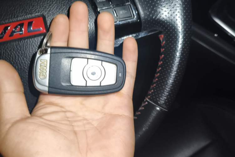 Used Haval H6 2013 Upgraded Model 1.5T Manual Two-Wheel Drive Elite Version Vehicle Key