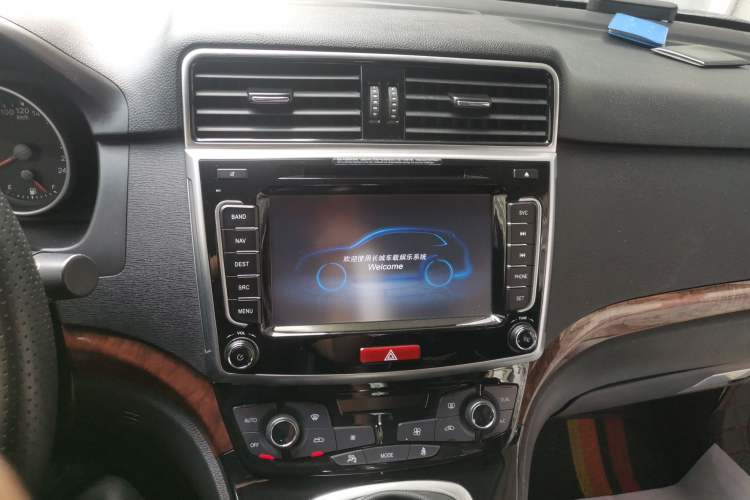 Used Haval H6 2013 Sports Edition 1.5T Manual Two-Wheel Drive Elite Model Audio And AC Panel